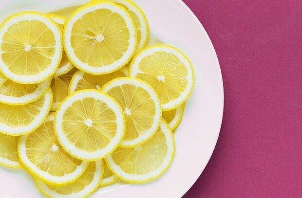 Le citron contient de la vitamine C, qui stimule la puissance